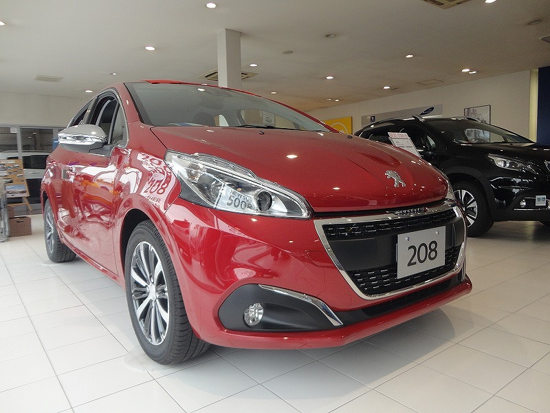 『 PEUGEOT　208　LEATHER　EDITION  』