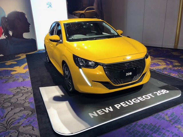 ここ数日で・・すっかり秋に・・それに冷えますね。あっもう10月半ば・・時間がたつのは早いものですね・・・