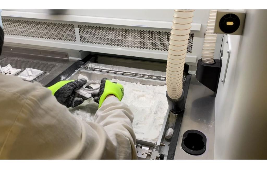 NEW PEUGEOT 308 のアクセサリーにも新しい技術が🦁