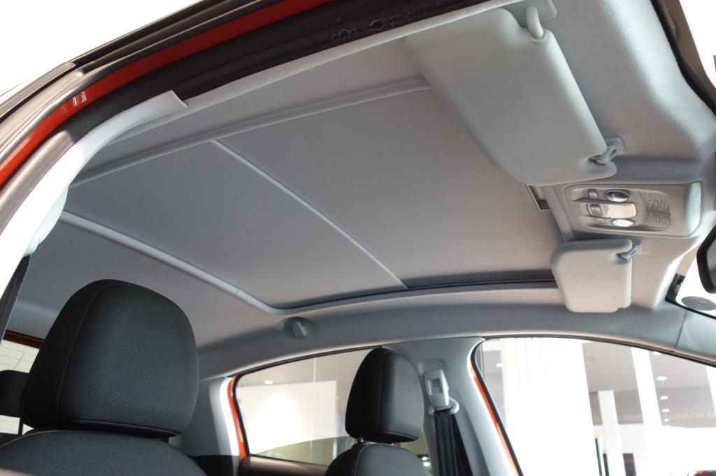 【認定中古車】PEUGEOT 208 Allure / ORANGE・POWER販売中です🚗