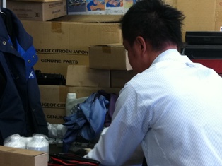 工場にかわいいお客様♪