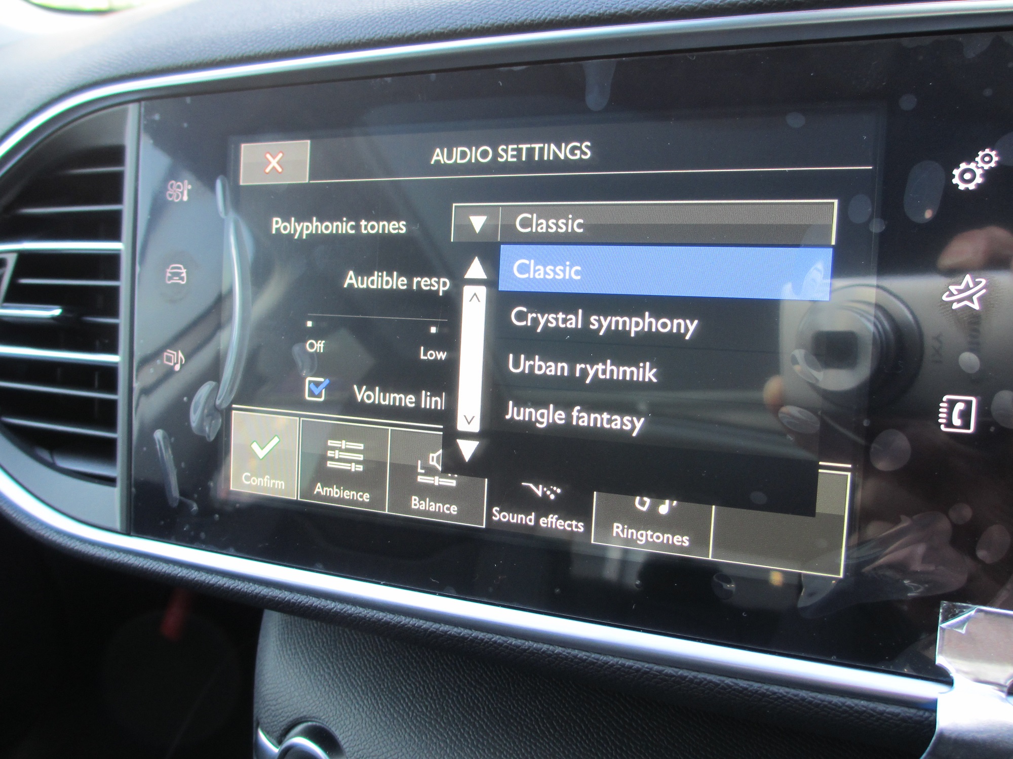 タッチスクリーンでこんなことも！