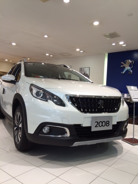 NEW PEUGEOT 2008  試乗車　