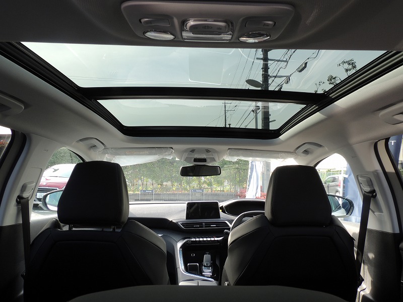 プジョー3008　Allure　LED Package 認定中古車