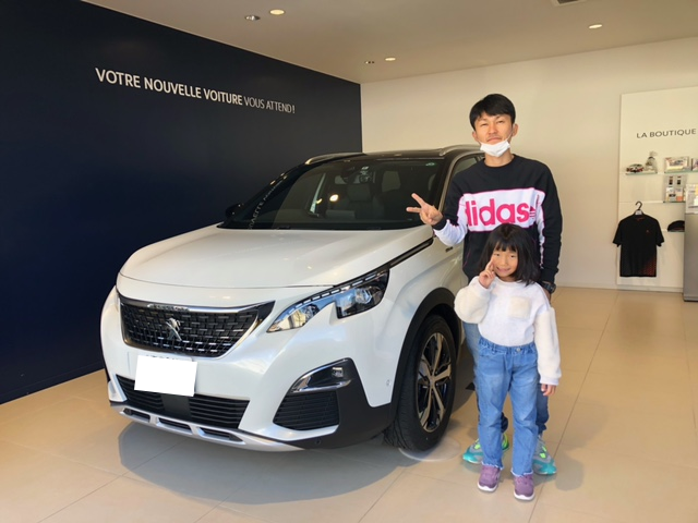 笑顔でピース！！　ご納車でありがとうございます。