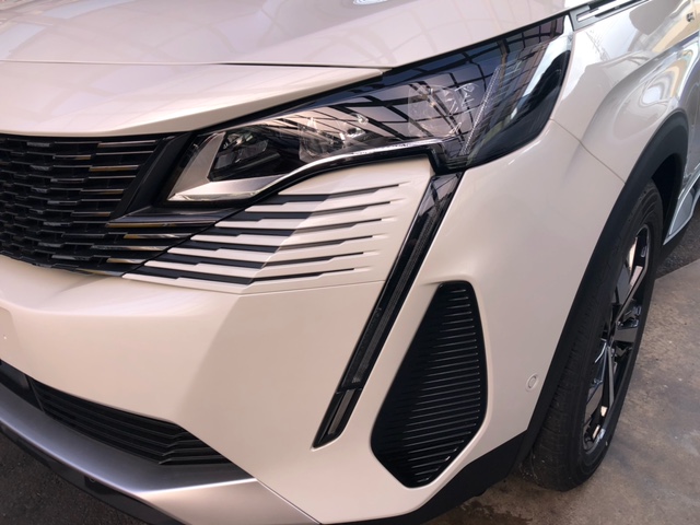 ちらっ・・チラっと・・ＮＥＷ３００８・ＮＥＷ５００８まもなくＤＥＢＵＴＦＡＩＲ