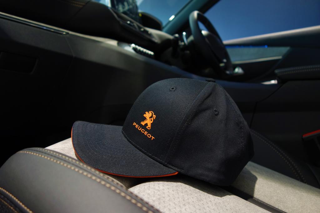 PEUGEOTアクセサリーのご紹介👒