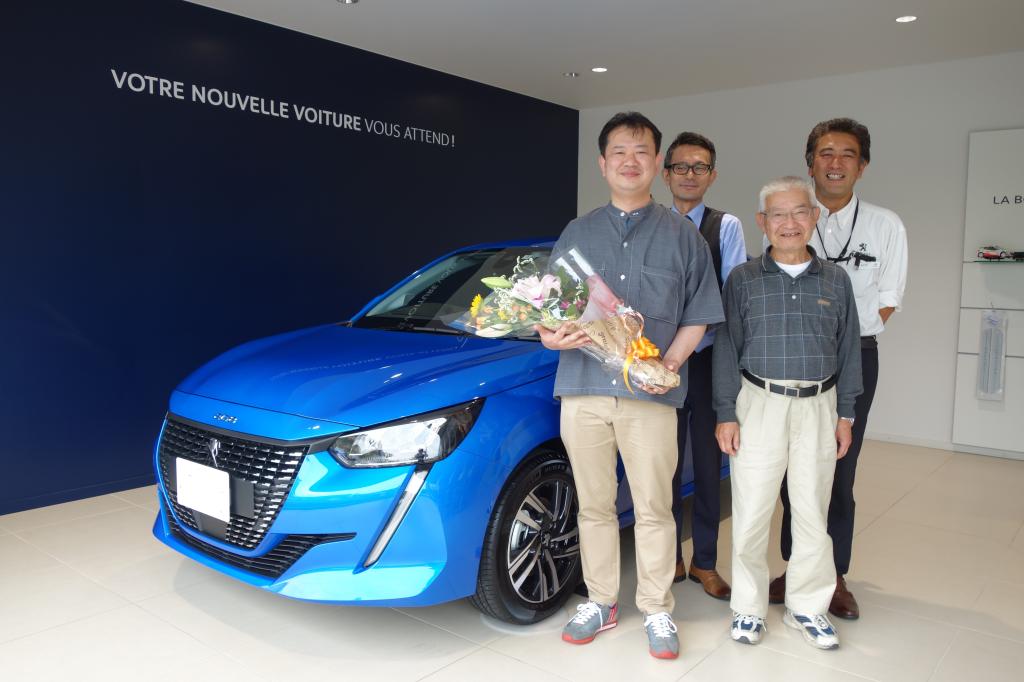 PEUGEOT 『208 Allure』 ご納車ありがとうございます。