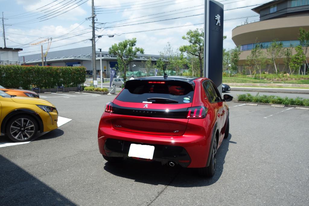 PEUGEOT 『208 GT』 ご納車ありがとうございます。