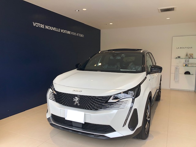 HYBRID 4 ！！一番乗りご納車！！お待たせいたしました。本日ご納車です。ありがとうございます