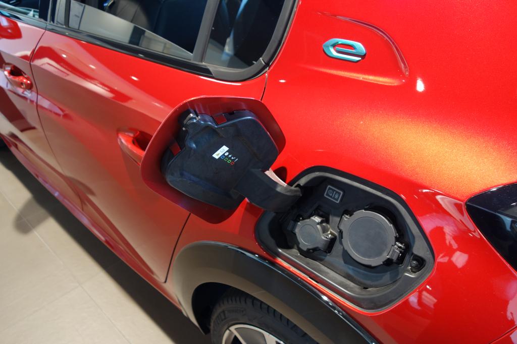 EV車の充電ってどのくらい時間がかかるのでしょう🧐？