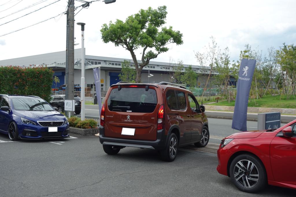 PEUGEOT 『Rifter GT』 ご納車ありがとうございます。