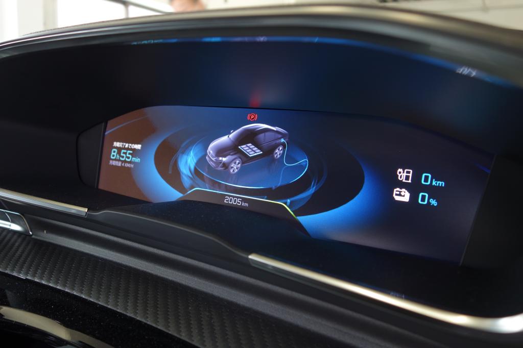 充電中のEV・HYBRIDのスピードメーターを見てみましょう🔌⚡