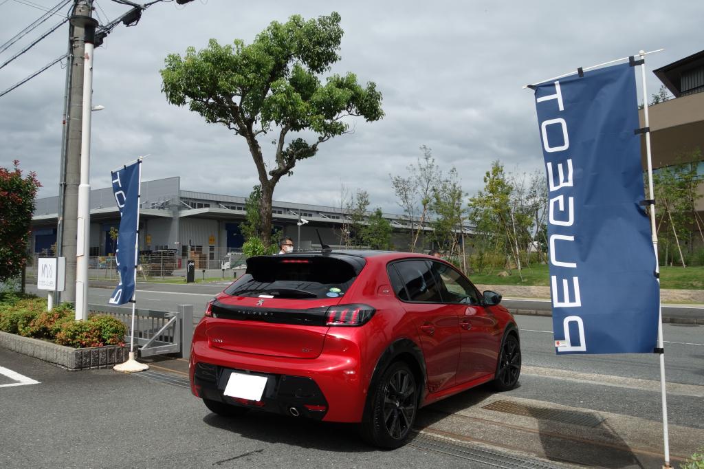 PEUGEOT 『208 GT』 ご納車ありがとうございます。