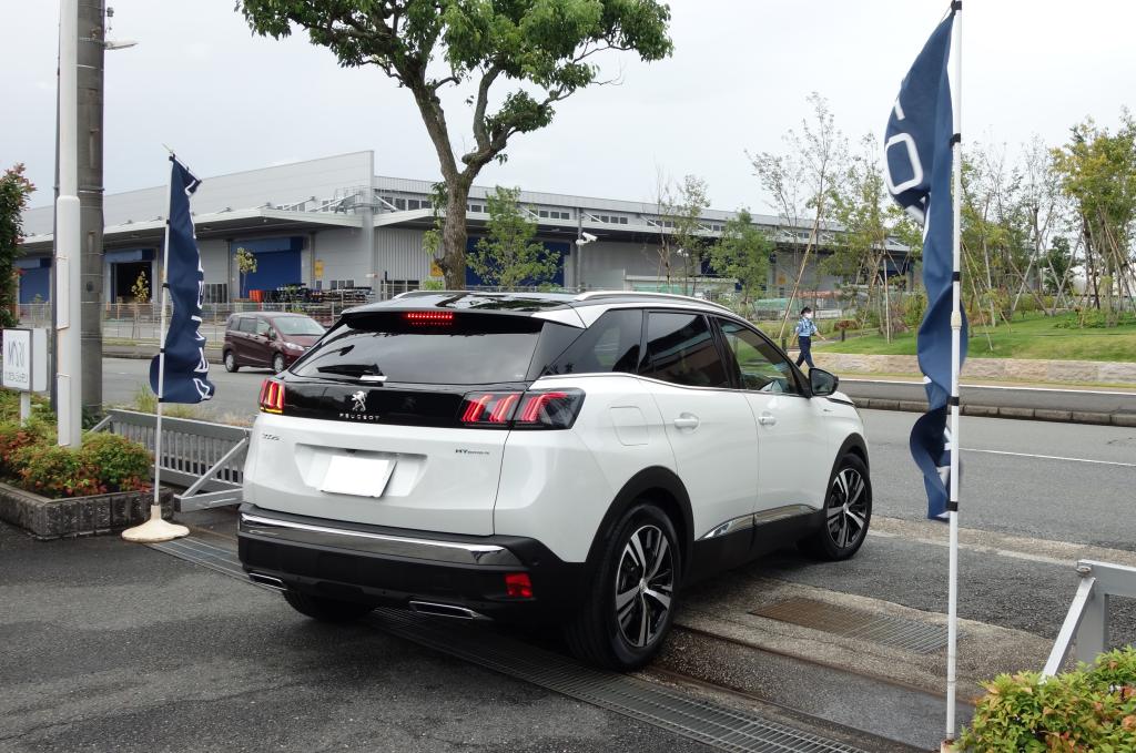PEUGEOT 『3008 GT HYBRID4』 ご納車ありがとうございます。