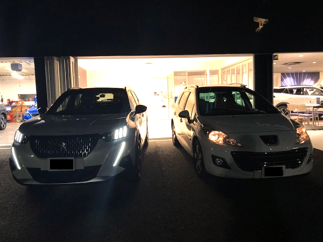 大変お待たせいたしました。秋晴れ快晴！！ご納車です。ありがとうございます