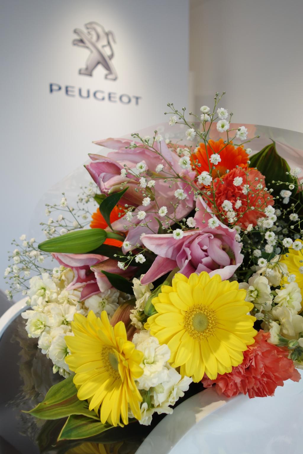 ご納車のお花が到着いたしました💐