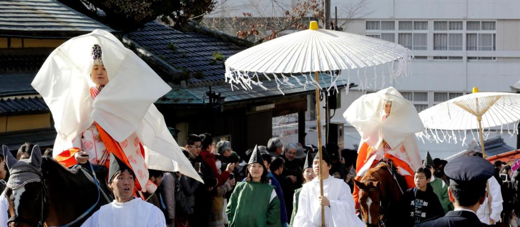 おん祭の日は学校が半休になって見に行ったと聞いたのですが…🏇