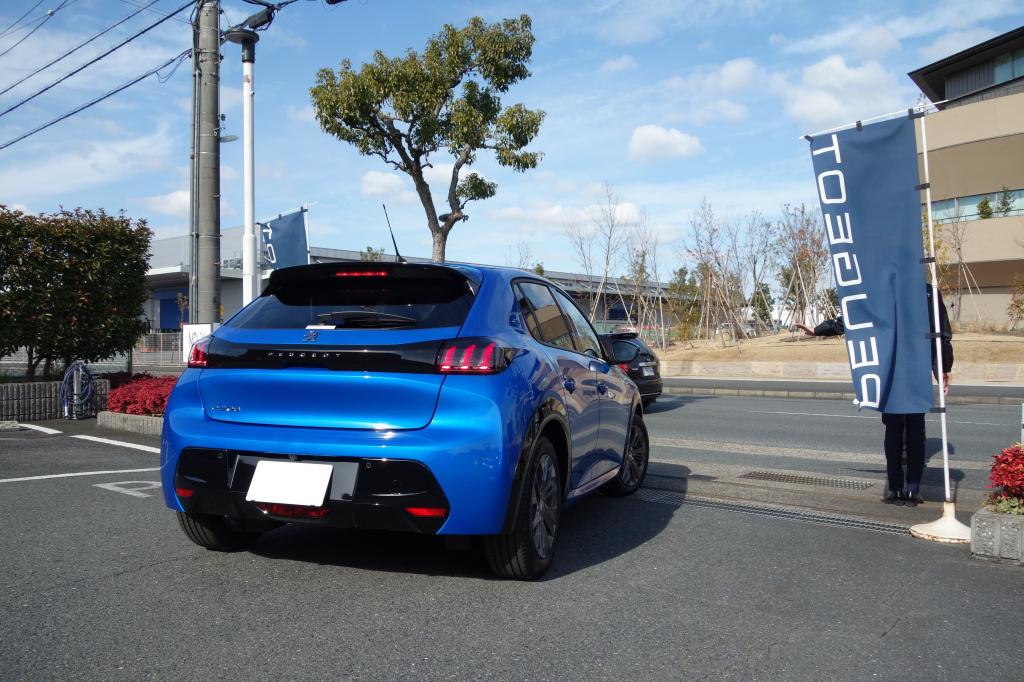 【 PEUGEOT e-208 Allure】ご納車ありがとうございます🌸