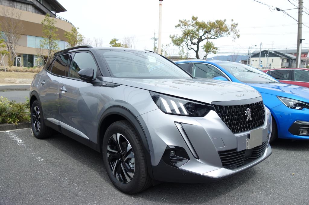 珍しいカラーの2008が入庫してまいりました🚙33