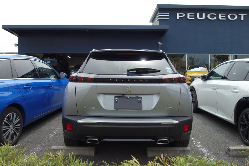 珍しいカラーの2008が入庫してまいりました🚙33