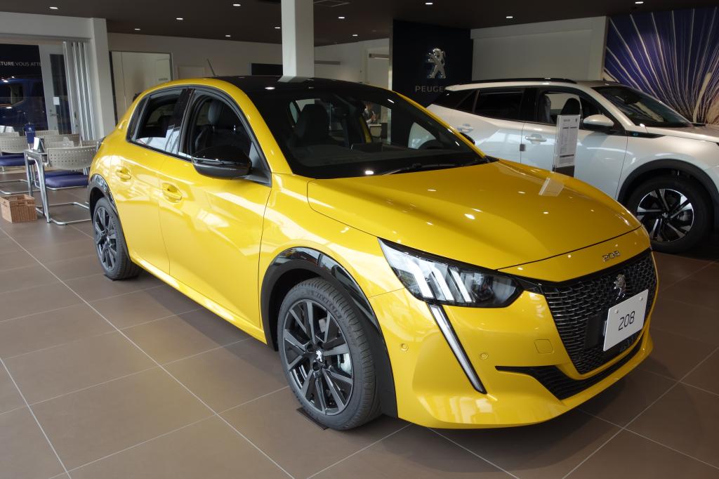 【認定中古車】PEUGEOT 208 FARO YELLOWのご紹介🦒✨