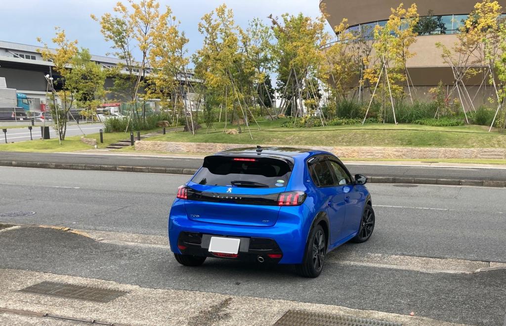 【PEUGEOT 208】ご納車ありがとうございました🏵️