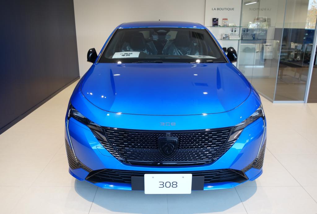 【 NEW PEUGEOT 308 】ヴァーティゴブルーの到着です🚙