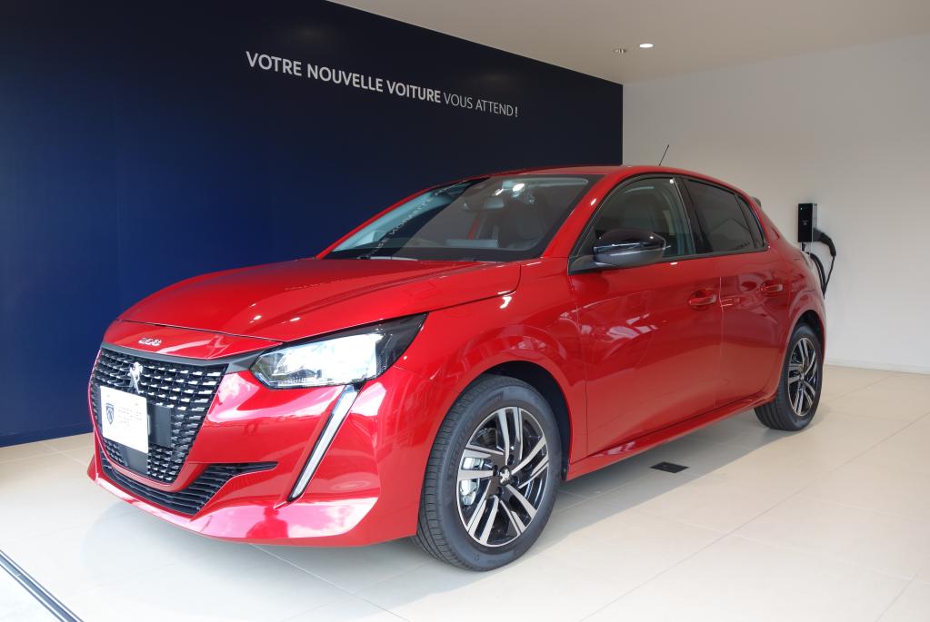 【PEUGEOT 208 Allure】 認定中古車在庫あります🚗👀✨