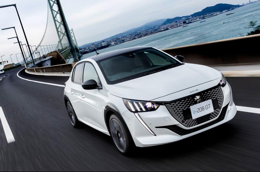 【 PEUGEOT e-208 】充電方法は？