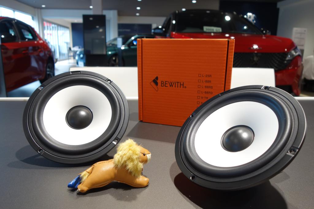 【BEWITHスピーカー】PEUGEOT 308に装備完了しました🔊🎶