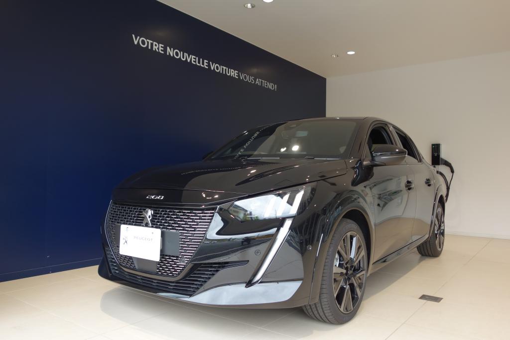 【認定中古車】PEUGEOT 208GT /Perla Nera Black