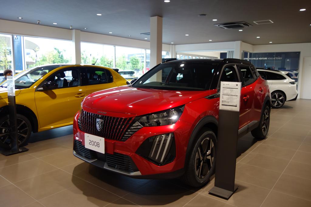 ショールームに仲間入り🚗🚗