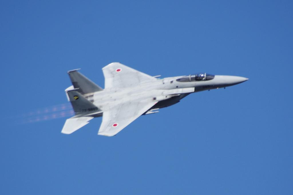 奈良の空に戦闘機？？？🛩️🛩️