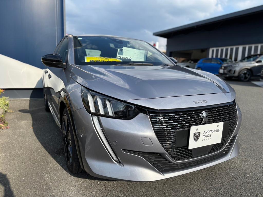 認定中古車【PEUGEOT 208 Premium EDI / アルタンスグレー】がございます🚗🚗