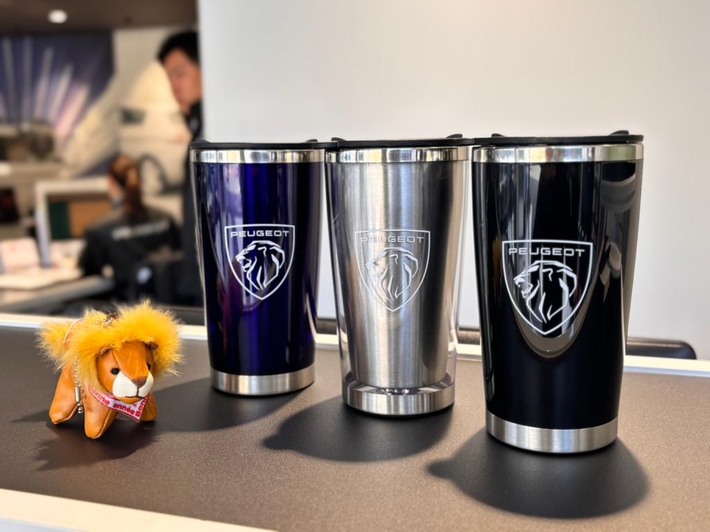 3008 GT HYBRID Black Edition デビューフェア🖤今週末から🦁✨