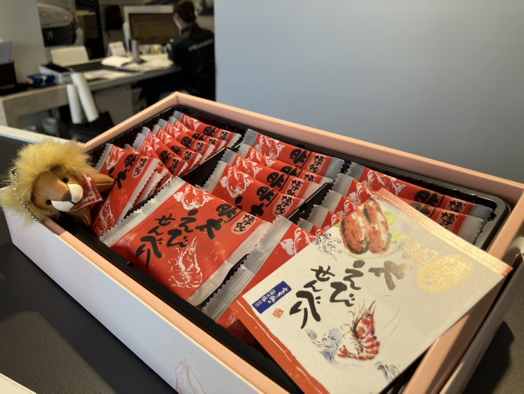 明日は定休日になっております🙇🏻‍♀️🙇🏻‍♀️